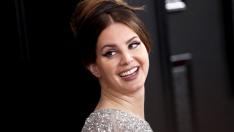 Лана дел Рей изгуби гласа си! Спира с концертите