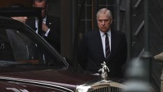 Принц Андрю планира да се върне към кралските задължения