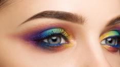 Летен грим: На мода ще са ярките цветове