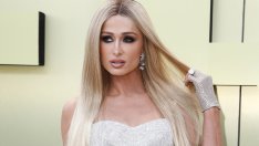 Лятото на звездите – Парис Хилтън като кукла Барби на луксозна яхта