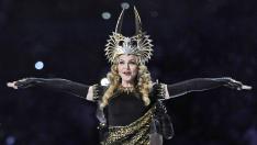 Мадона ще е режисьор и сценарист на биографичния си филм