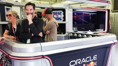 Киану Рийвс подкрепи режисьор, осъден за кражба на милиони от Netflix
