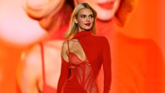 Визия на деня – приказната рокля на Кендъл Дженър с оптична илюзия