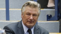 Алек Болдуин почете паметта на Халина Хътчинс, но се сдоби с критики