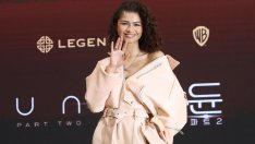 Зендая с щедро дарение към театъра, от който тръгва към Холивуд