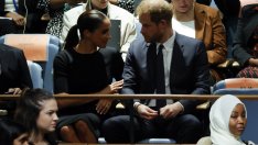 Меган Маркъл се страхува принц Хари да не се върне във Великобритания