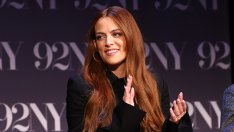 Внучката на Елвис Пресли, Райли Киоу, кръсти дъщеричката си в негова чест