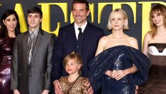 По спешност - Брадли Купър избяга от пресконференция след обаждане от училището на дъщеря си