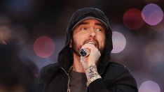 Еминем ще бъде въведен в Залата на славата на рокендрола