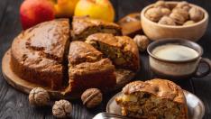 Кекс с ябълки и орехи – как да го приготвите? 