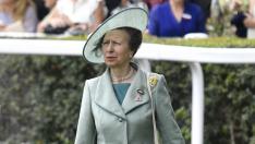 Принцеса Ан отпразнува 70-ата си годишнина със стилна фотосесия