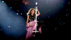 5 тоалета за 12 минути? Това го може само Джей Ло