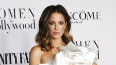 Как дъщерята на Кейт Бекинсейл приема връзките ѝ с млади момчета