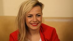 Поли Генова празнува 6 години щастие 