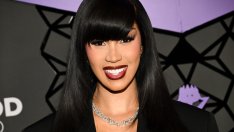 Блясък и любов – Бременната Карди Би отпразнува 33-тия си рожден ден