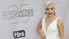 Лейди Гага пуска собствени сенки за очи