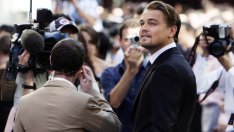 Лятото на звездите – Ди Каприо с блондинка на Ибиса 