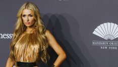 Парис Хилтън посрещна рождения си ден на яхта