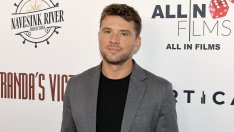 Райън Филип за първи път сподели снимка на третото си дете 