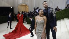 Аиша Къри след отслабването с 15 кг: Опитвам се да се чувствам добре в кожата си