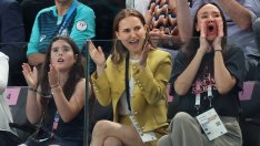 Натали Портман продължава модния си поход в Париж