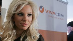 Дъщерята на Анелия навърши 21, Емилия пък показа единство с мъжа си