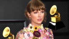 Тейлър Суифт се е сгодила тайно за Джо Алуин?