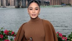 Почивай в мир: Ванеса Хъджинс си организира моминско парти като погребение