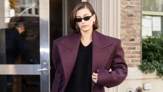 Хейли Бийбър се съблече по бельо за снежна фотосесия