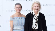 Дъщеря на известна актриса е наследничката на Ана Уинтур във Vogue