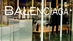 Чар или бедствие: Balenciaga представи чанти като опаковки от чипс