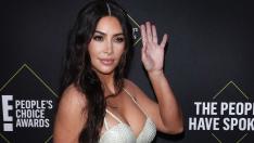 Photoshop грешки: Ким Кардашян си „отряза“ ръката