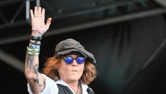 Всички обичат Джони Деп: Актьорът подписа най-скъпия договор с  Dior