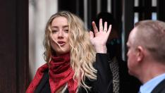 Ужасяващо: Амбър Хърд споделя за домашно насилие, което се е случило на друг