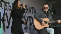 Вики Терзийска украси дома си за Великден 