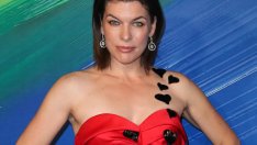 Мила Йовович показа порасналите си момичета