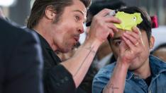 Гаджето на Брад Пит с горещ кадър в Instagram 