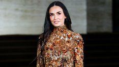Златната Деми Мур впечатли на шоуто на Gucci