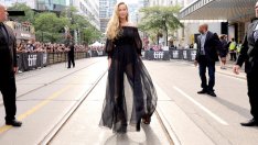 Бляскавото завръщане на Дженифър Лорънс на червения килим