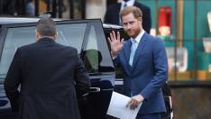 Елизабет II спешно привика принц Хари в Лондон за важен разговор