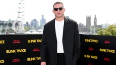 Голият Чанинг Тейтъм се опитва да вбеси бившата си Зоуи Кравиц