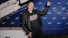 Илон Мъск и синът му с еднакви прически 