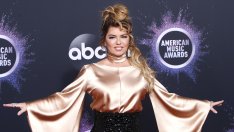 Розовата коса на Шаная Туейн – каква е историята зад трансформацията