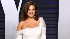 8 месеца след раждането: Ашли Греъм се завърна на модния подиум