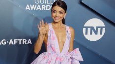 Обратно броене до сватбата: Сара Хайланд с моминско парти