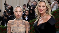 Лила Мос отиде на Met Gala с инсулинова помпа