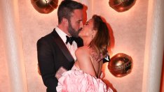 Нежност, целувки и прегръдки – най-сладките звездни двойки на „Златен глобус“ 2024