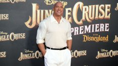 Баща за пример: Дуейн Джонсън лакира ноктите на 3-годишната си дъщеря