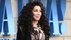 Шер се разделя с огромно имение 