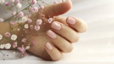 10 Впечатляващи идеи за ефектен маникюр за къси нокти